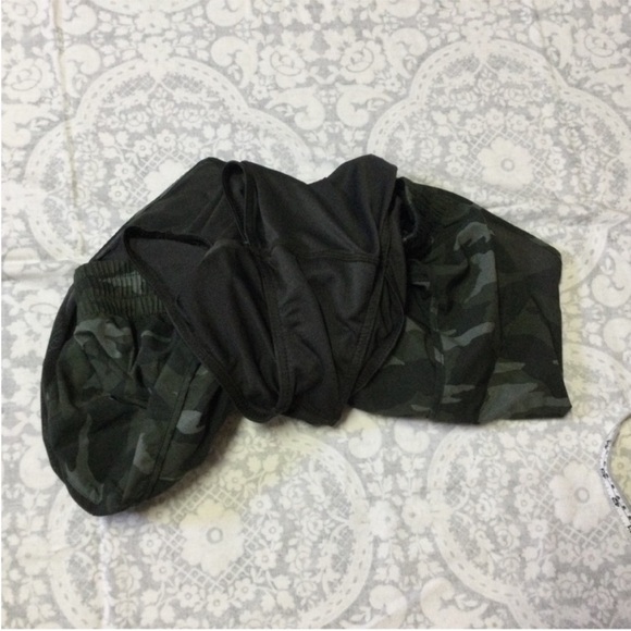 Athleta Shorts 1X - Picture 3 of 9